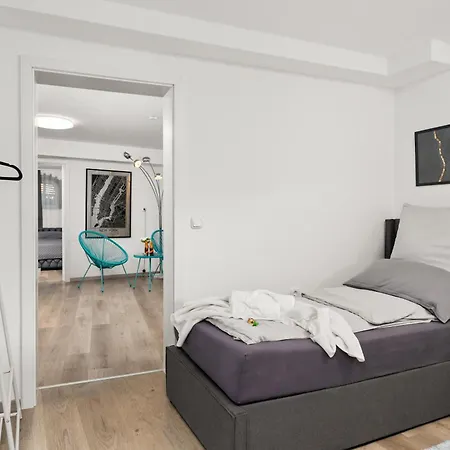 Mola Apartments-ferienwohnung Fuer 5 Personen-separater Eingang-gratis Parkplatz-terrasse-grill-highspeed Wlan-auch Fuer Langzeit Geeignet *
