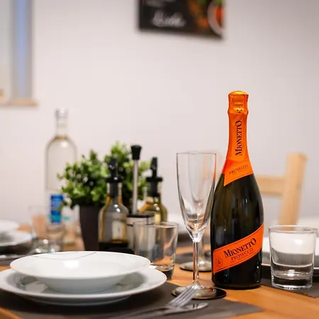 Mola Apartments-ferienwohnung Fuer 5 Personen-separater Eingang-gratis Parkplatz-terrasse-grill-highspeed Wlan-auch Fuer Langzeit Geeignet Apartament