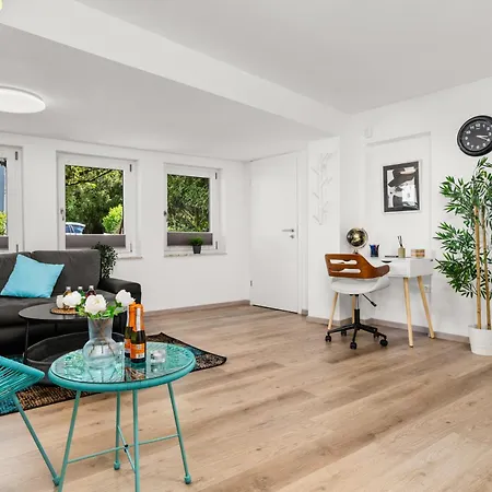 Apartament Mola Apartments-ferienwohnung Fuer 5 Personen-separater Eingang-gratis Parkplatz-terrasse-grill-highspeed Wlan-auch Fuer Langzeit Geeignet