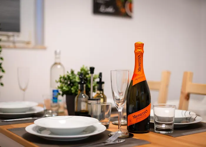 Mola Apartments-ferienwohnung Fuer 5 Personen-separater Eingang-gratis Parkplatz-terrasse-grill-highspeed Wlan-auch Fuer Langzeit Geeignet Appartement